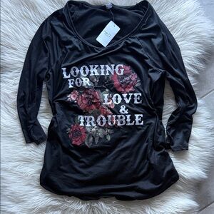 🌹SOFT RUE21 ROMANCE GRAPHIC 3/4 SLEEVE 🥀